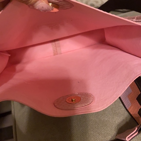 Ah•dorned crossbody bag - Picture 2 of 3